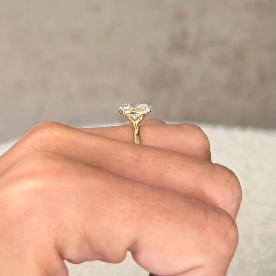 2 Carat Oval Lab Grown Diamond Ring | Oval Cut Solitaire Engagement Ring | 14K Yellow Gold | IGI Certified