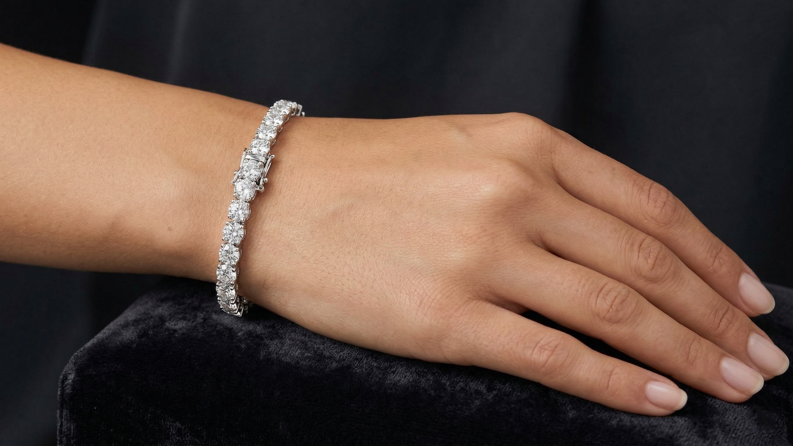 Round Shape Moissanite Diamond 925 Sterling Silver Classic Tennis Bracelet