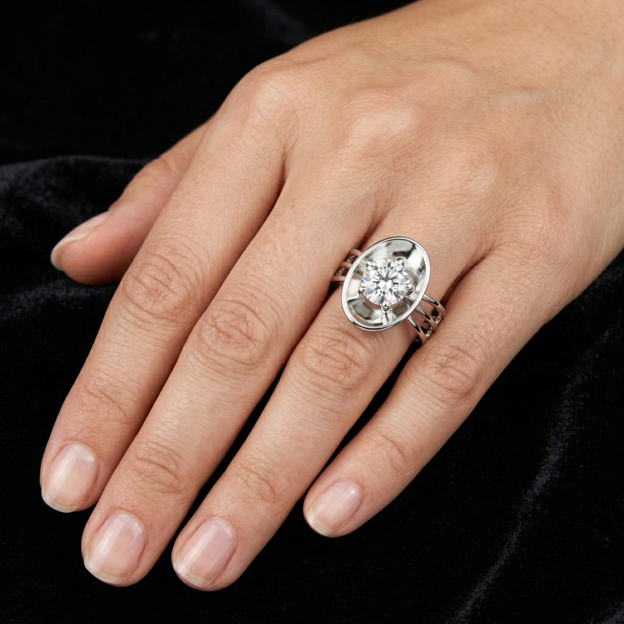 2 CT VVS Round Cut Elevated Bezel Plate With Claw Prongs Solitaire Moissanite Diamond Ring 925 Sterling Silver